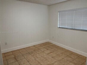 61 W 23rd St in Hialeah, FL - Building Photo - Building Photo