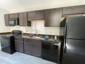 1017 W Hamilton St, Unit 1 in Allentown, PA - Building Photo - Building Photo