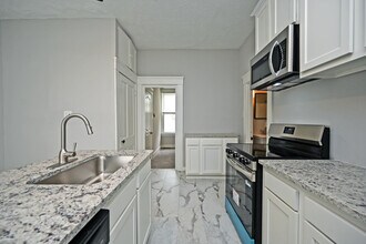 6116 Conover St, Unit 1 in Cincinnati, OH - Building Photo - Building Photo