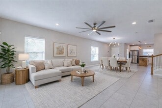 4778 Coral Castle Dr. in Kissimmee, FL - Foto de edificio - Building Photo