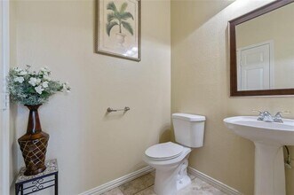 1003 Stonebrook Dr in Grand Prairie, TX - Building Photo - Building Photo