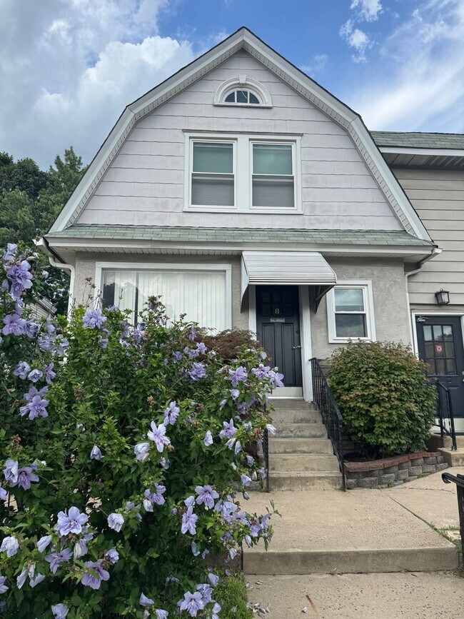 113 E Main St in Lansdale, PA - Building Photo - Building Photo