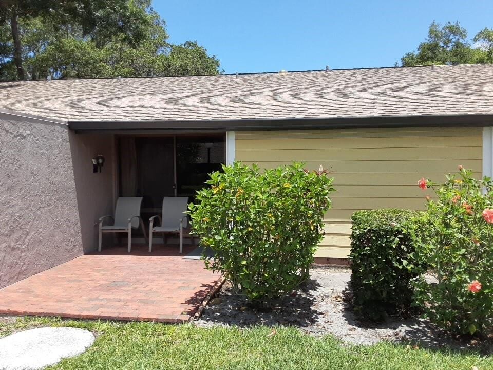 3529 Longmeadow in Sarasota, FL - Building Photo