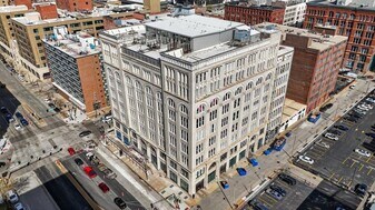 1136 Washington Ave in St. Louis, MO - Building Photo