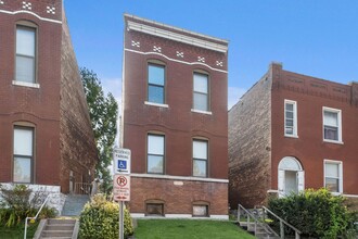 3826 Virginia Ave-Unit -3826 Virginia Ave 2F in St. Louis, MO - Building Photo - Building Photo