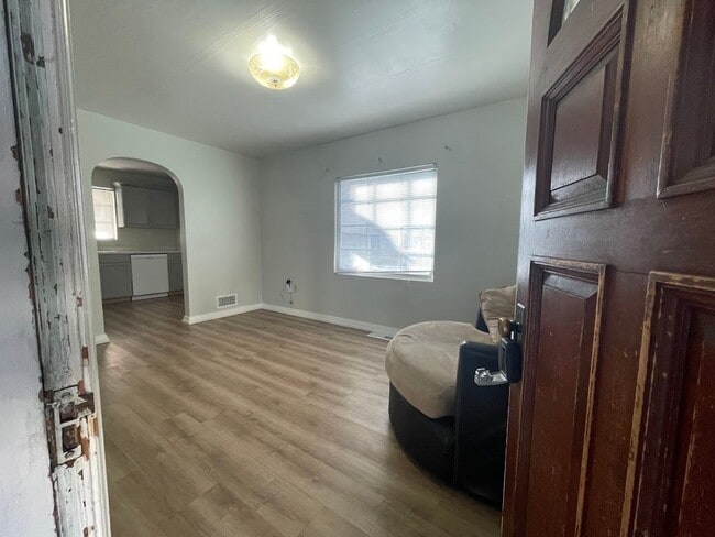 39-43 W 880 N in Provo, UT - Foto de edificio - Building Photo