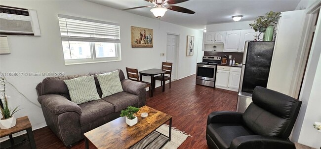 property at 1701 Shenandoah St