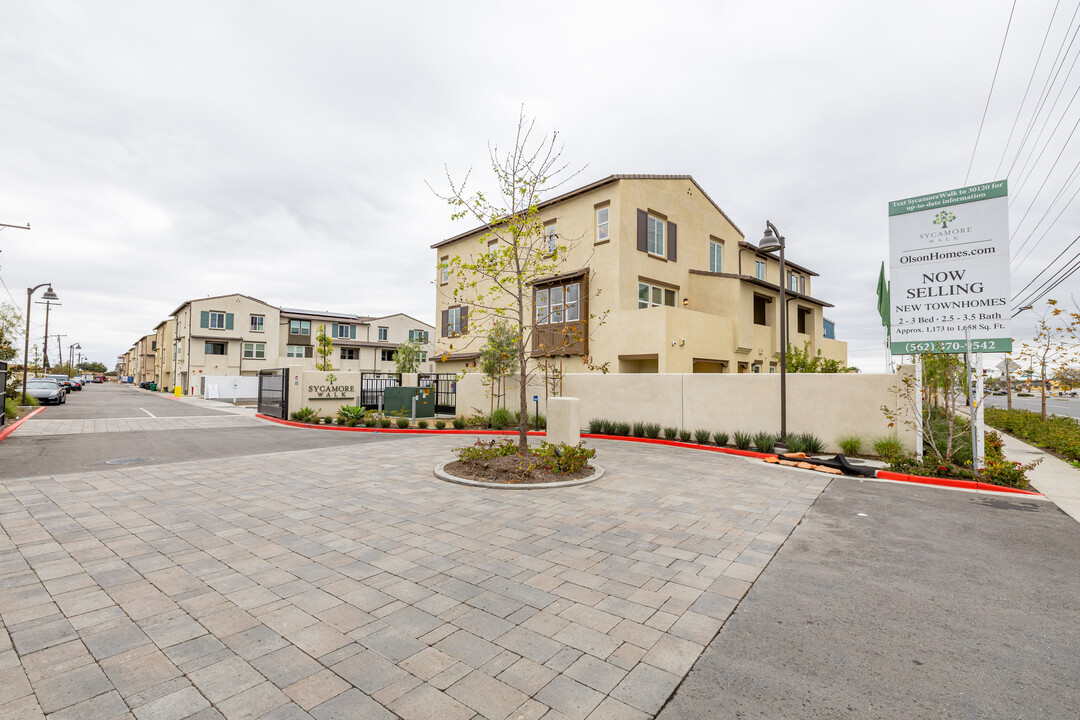 Sycamore Walk in Compton, CA - Building Photo