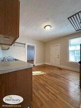 2208 NE 2nd St in Minneapolis, MN - Building Photo - Building Photo