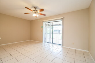 330 Southland Rd in Venice, FL - Building Photo - Building Photo