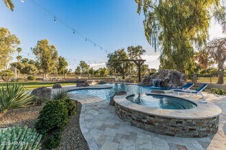 5821 E Cactus Rd in Scottsdale, AZ - Building Photo - Building Photo