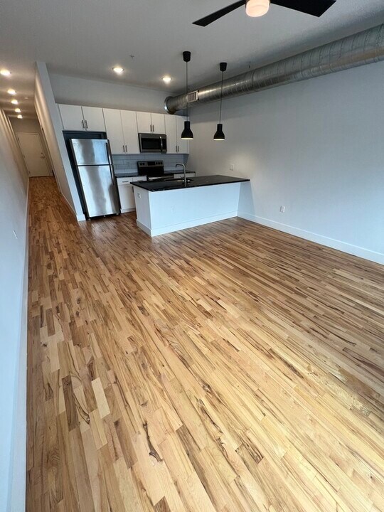 10 S Laurel St in Richmond, VA - Building Photo