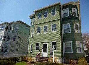 28 Horace St in New Britain, CT - Foto de edificio - Building Photo