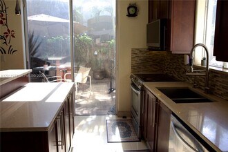 5570 NW 113th Ct in Doral, FL - Building Photo - Building Photo