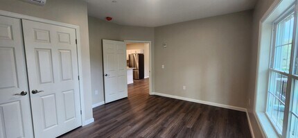 217 Rockingham Rd-Unit -201 in Londonderry, NH - Building Photo - Building Photo