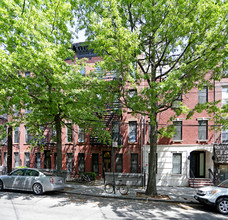 537 Clinton St in Brooklyn, NY - Foto de edificio - Building Photo