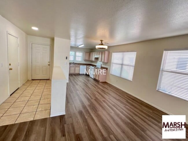 1095 E Parkview Ct in Gilbert, AZ - Building Photo - Building Photo