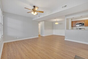 151 N Timber Dr, Unit 151 Timber Drive in Nashville, TN - Building Photo