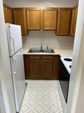 513 Elm Ave, Unit 104 in Brookings, SD - Building Photo - Building Photo
