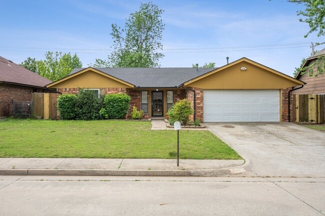 1008 Royal Ln