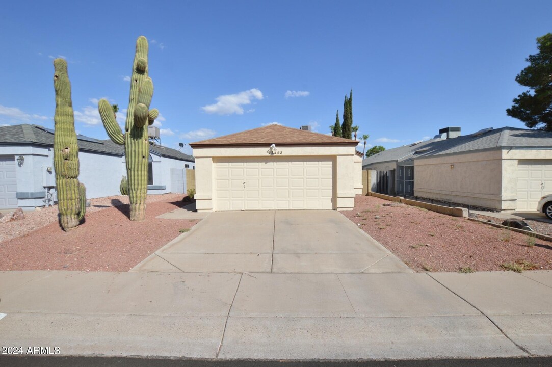 23423 N 39th Ln in Glendale, AZ - Building Photo