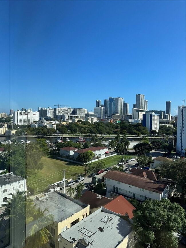 36 NW 6th Ave in Miami, FL - Building Photo - Building Photo