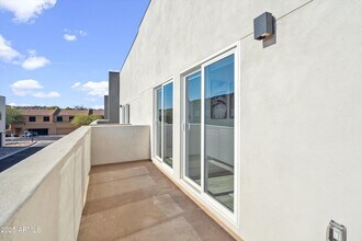 2121 E Voltaire Ave in Phoenix, AZ - Building Photo - Building Photo