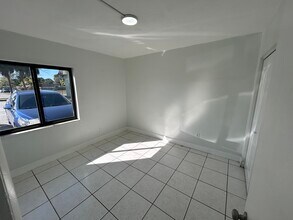 18255 NW 23rd Ave in Miami Gardens, FL - Building Photo - Building Photo