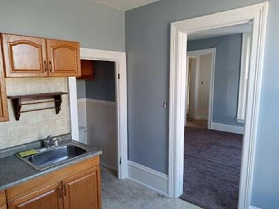 1001 Cook St in Marinette, WI - Building Photo