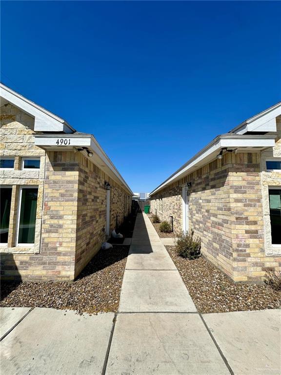 20 N Winona Dr in Pharr, TX - Building Photo - Building Photo