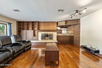 5310 E Camelback Rd in Phoenix, AZ - Building Photo - Building Photo