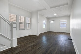410 E Beecher St in Indianapolis, IN - Foto de edificio - Building Photo