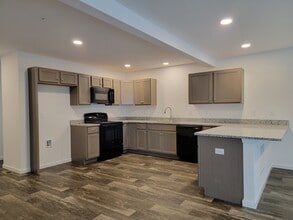 140 Robert Cir in Lebanon, PA - Foto de edificio - Building Photo