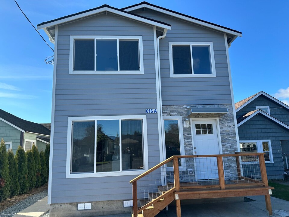616 Puget St in Sedro Woolley, WA - Building Photo