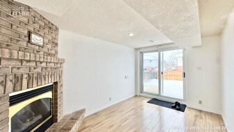 233 Benesfort Cres in Kitchener, ON - Building Photo