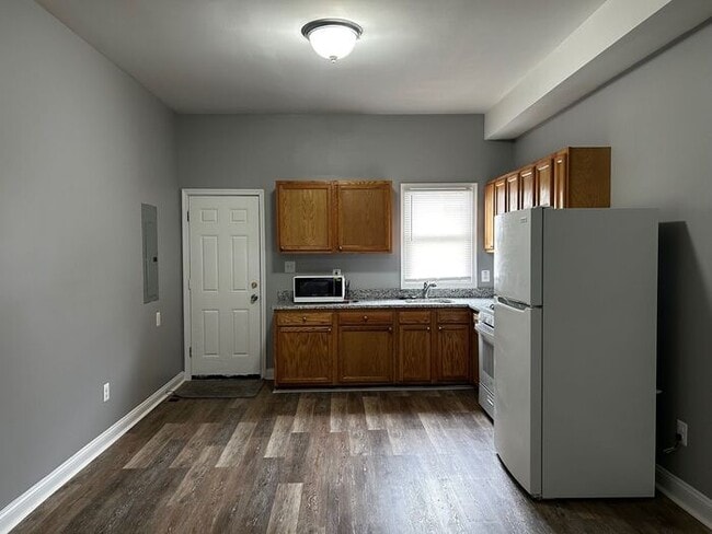 599 N Lakewood Ave in Baltimore, MD - Building Photo - Building Photo