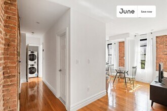 23 E 109th St in New York, NY - Building Photo - Building Photo