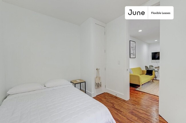 property at 723 E 5th St