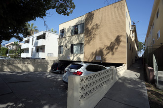 544 N Hayworth Ave in Los Angeles, CA - Foto de edificio - Building Photo