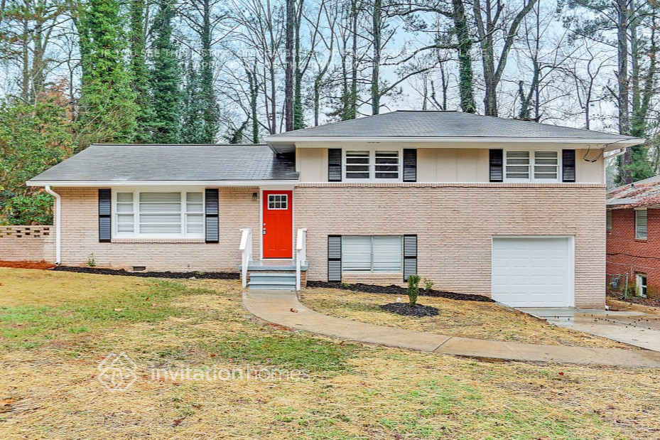 3209 Briarwood Blvd in East Point, GA - Building Photo