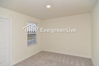 157 Snowdrop Ave in La Vergne, TN - Building Photo - Building Photo