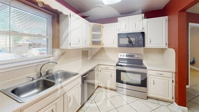 3302 Wheatridge Dr in Woodward, OK - Building Photo - Building Photo