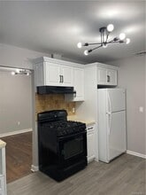 7 Castle Dr in Spring Valley, NY - Building Photo - Building Photo