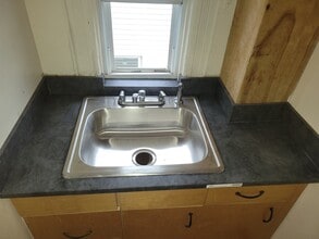 116 Nicoll St, Unit 2nd floor in New Haven, CT - Building Photo - Building Photo