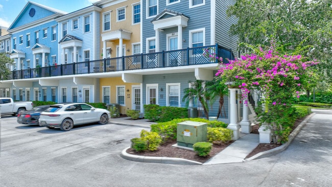 property at 221 Greenwich Cir