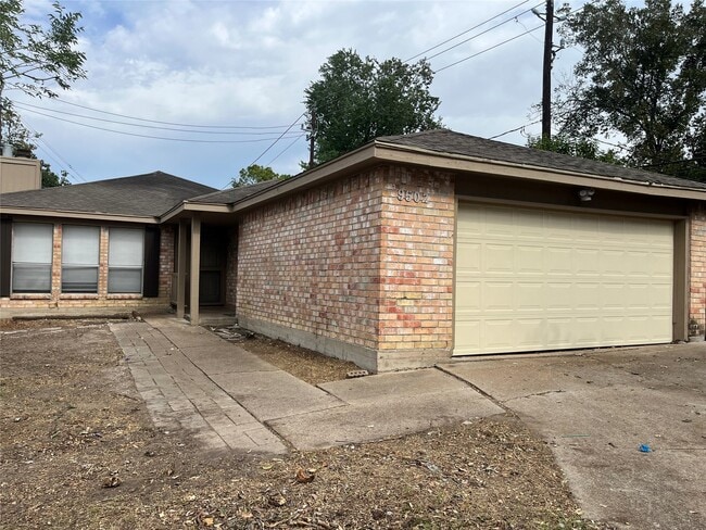 9502 Triola Ln in Houston, TX - Building Photo - Building Photo