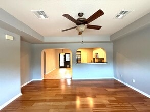 13604 Caldwell Dr in Austin, TX - Foto de edificio - Building Photo