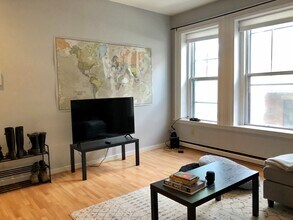 2A Wellington St, Unit 5 in Boston, MA - Building Photo - Building Photo