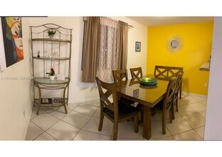 12605 SW 91st St in Miami, FL - Building Photo - Building Photo