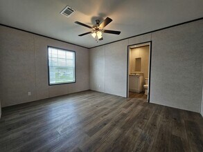 1018 Myakka Dr in North Fort Myers, FL - Building Photo - Building Photo